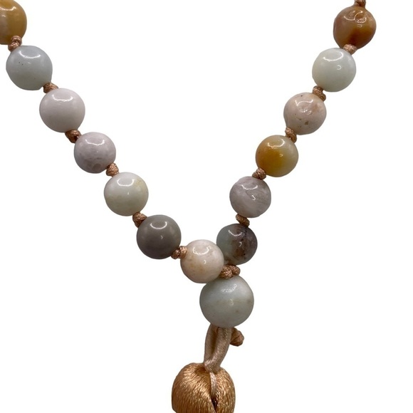 Kamresh faux pearl long necklace with tassel NWOT - Picture 3 of 4